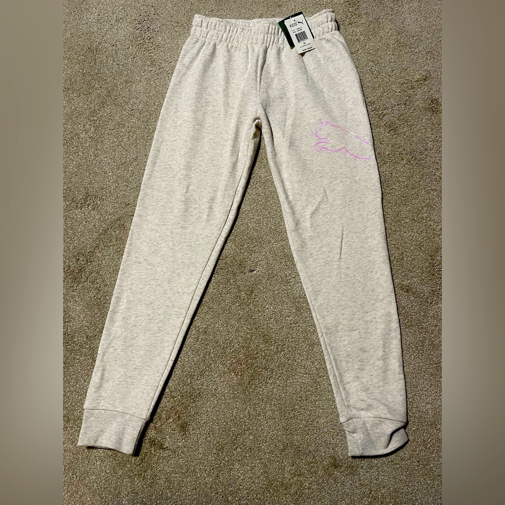 NWT Girls light gray Puma joggers size XL (16) with iridescent logo